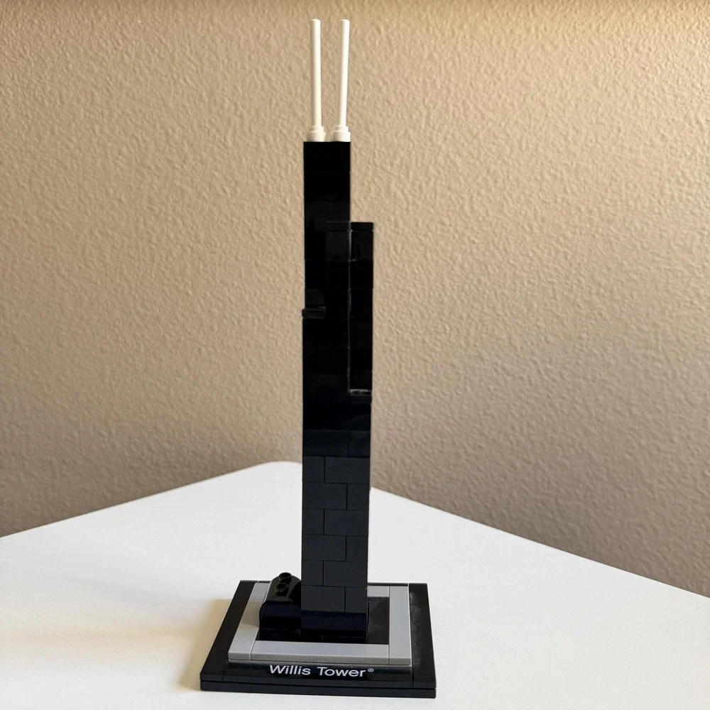LEGO Architecture Willis Tower 21000 Chicago 100% Complete Retired 2011